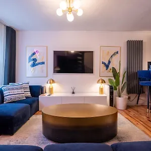 Apartment Stunning 2 Bed Apartment, In The Heart Of Exeter!, Exeter